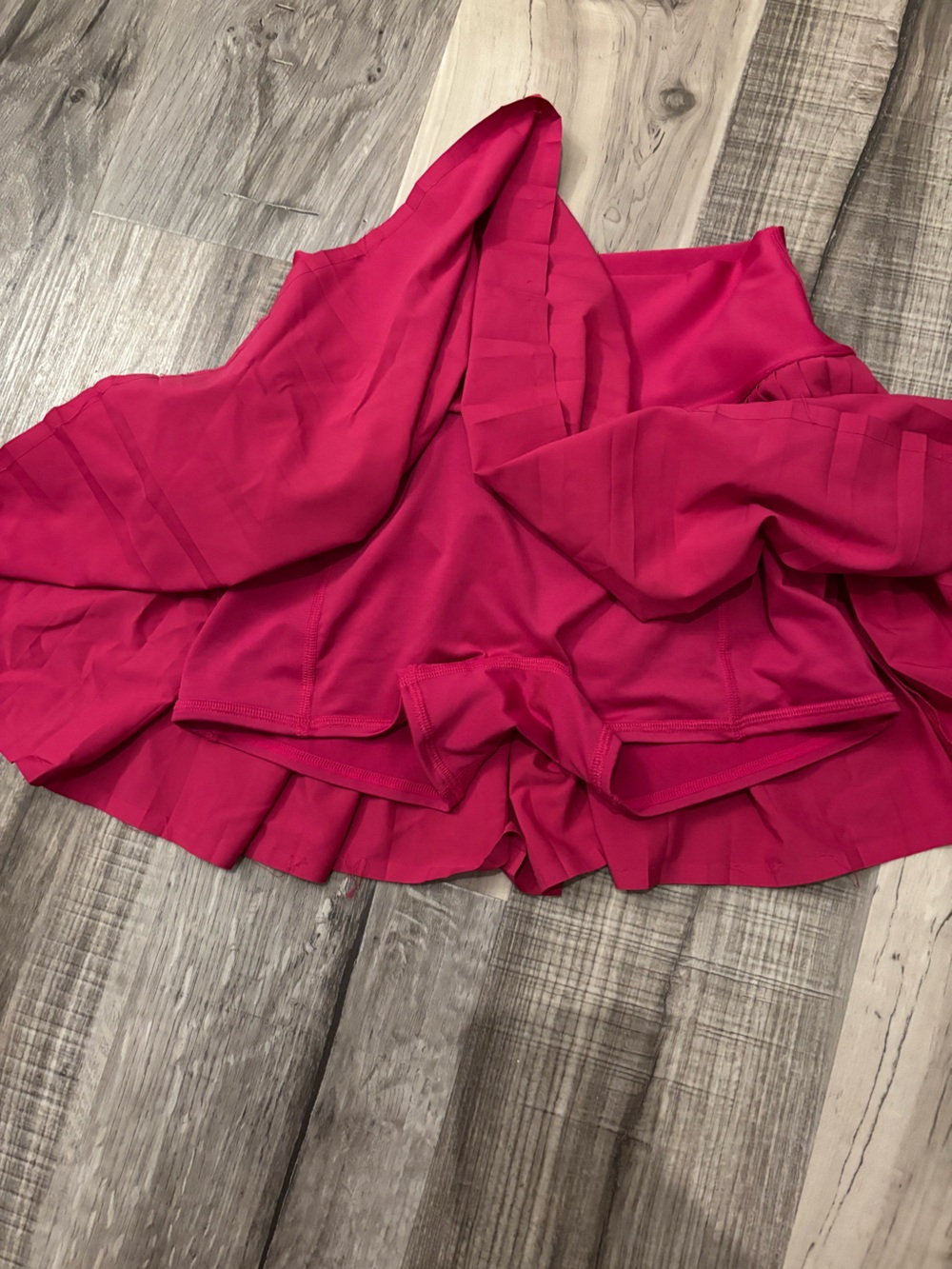 ALO Yoga Women's Fuchsia Pleated Skater Skirt - Picture 3 of 3